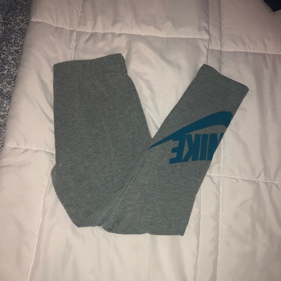 Nike Pants - Grey Nike leggings